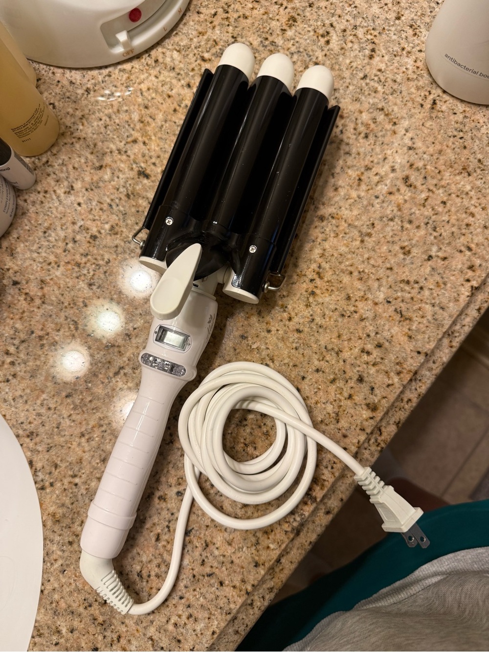 Triple Barrel Hair Waver Curling Iron — White and Black